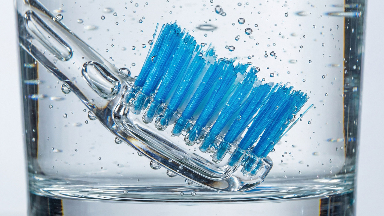 Diş fırçası ne kadar kullanılabilir, ne zaman değiştirilmeli?