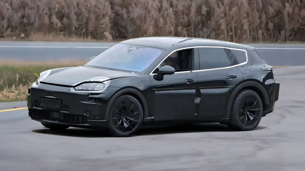 Elektrikten Dönüş: Porsche K1 SUV, V8 Motorla Yollara Çıkmaya Hazırlanıyor